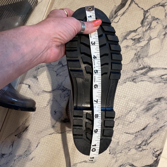 Burberry Mega Check☑️Smokey Grey Boots RARE & Beautiful! 🔥GUC 38 EU, 7.5-8🇺🇸 - Picture 10 of 13